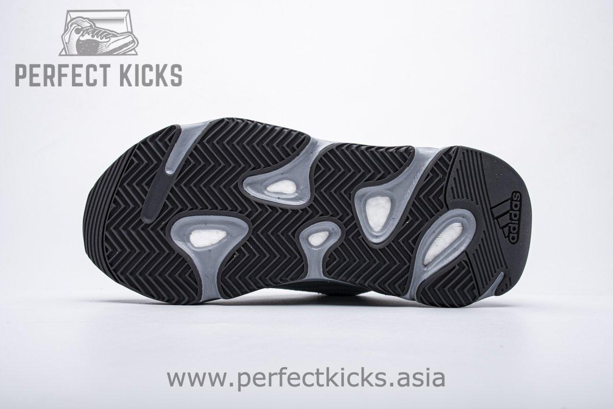 FV8424 adidas Yeezy Boost 700 V2 “Hospital Blue”Basf Boost - Image 7