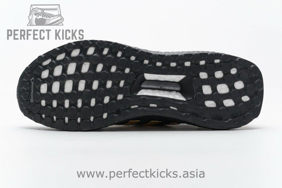 EG8102 adidas Ultra Boost Black Gold - Image 9