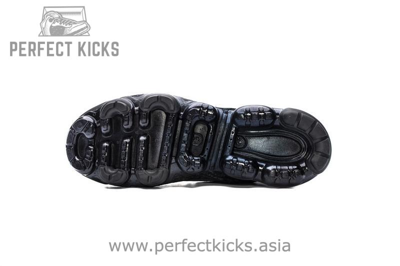 Nike Air Vapormax Flyknit 3 All Black AJ6900-004 - Image 3