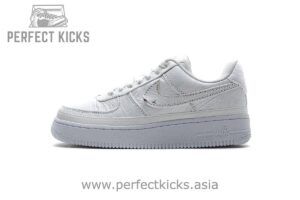 CJ1650-101 Nike Air Force 1 '07 LX WMNS Tear Away