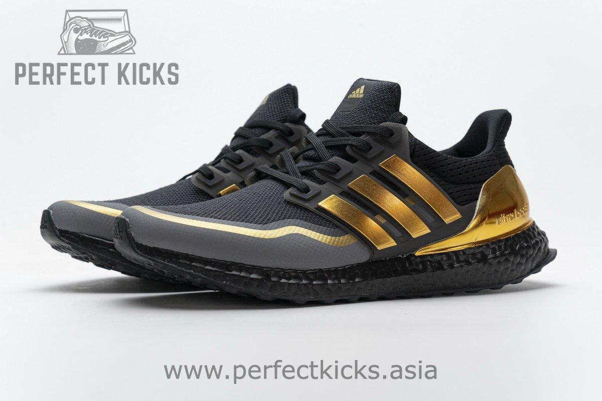 EG8102 adidas Ultra Boost Black Gold - Image 6