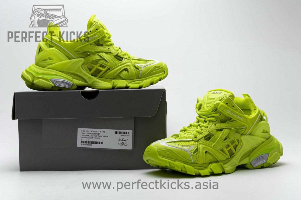 570391 W2GN3 1090 Blenciaga Track 2 Sneaker Black White - Image 2