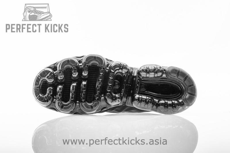 Nike air VaporMax 2019 Run Utility AR6631-010 - Image 3