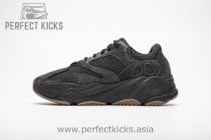 700 V2 Yeezy Boost 700“Utility Black”FV5304