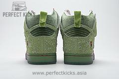 CW7093-600 Nike SB Dunk High "Strawberry Cough" - Image 6