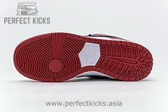 BQ6817-600 Nike SB Dunk Low Pro "Chicago" - Image 9