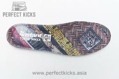 CZ5128-400 Instant Skateboards x Nike SB Dunk Low - Image 9