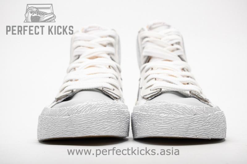 BV0072-100 Sacai x Nike Blazer Mid White Grey - Image 3