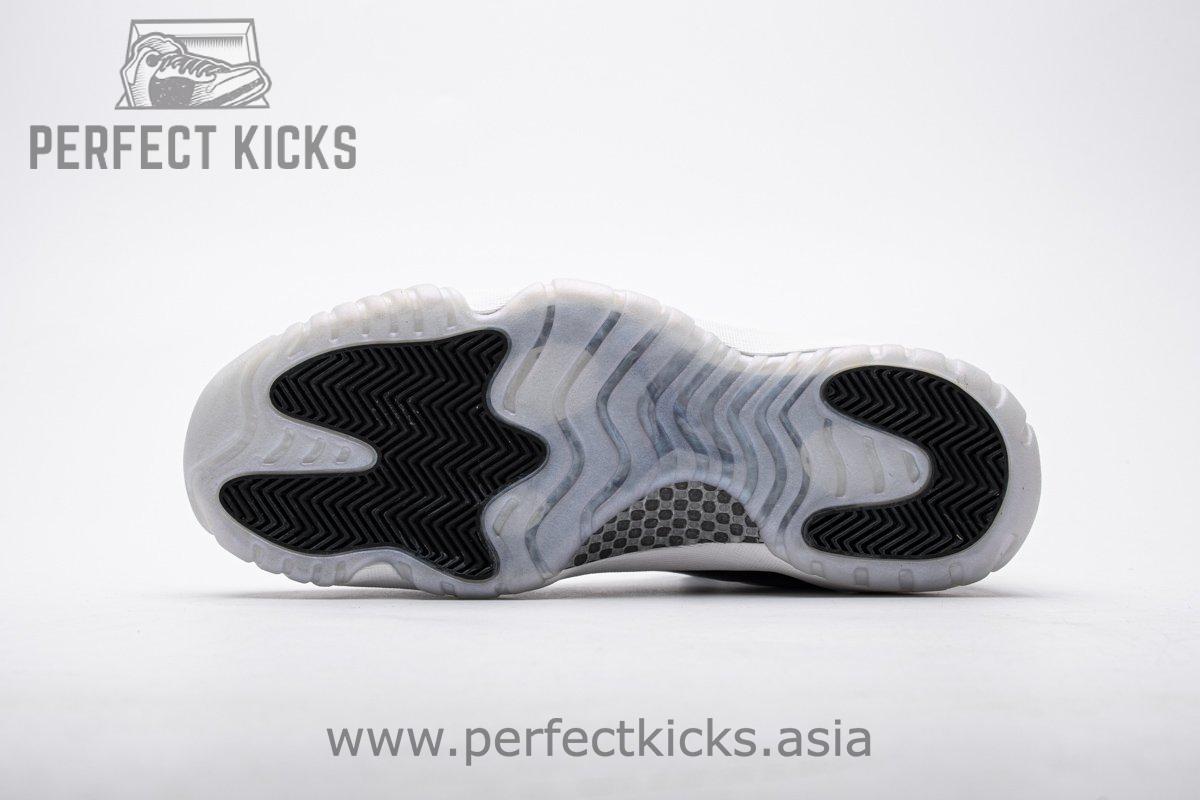 528895-145 Air Jordan 11 Retro Low Iridescent - Image 10