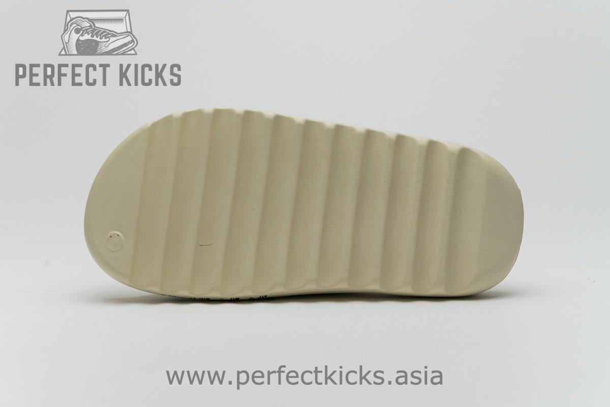 FW6345 adidas Yeezy Slide - Image 10