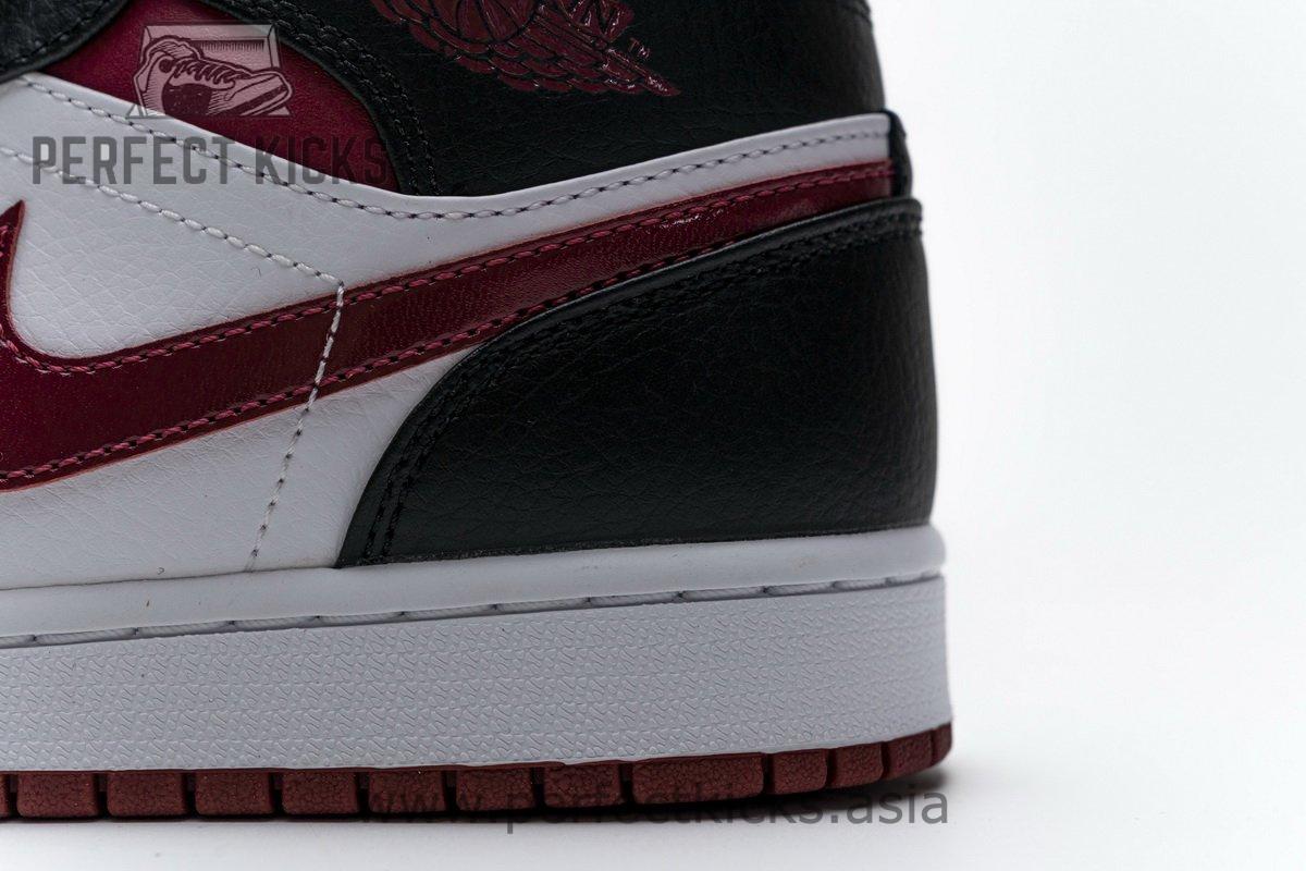 554724-066 Air Jordan 1 Mid Bred Toe - Image 9