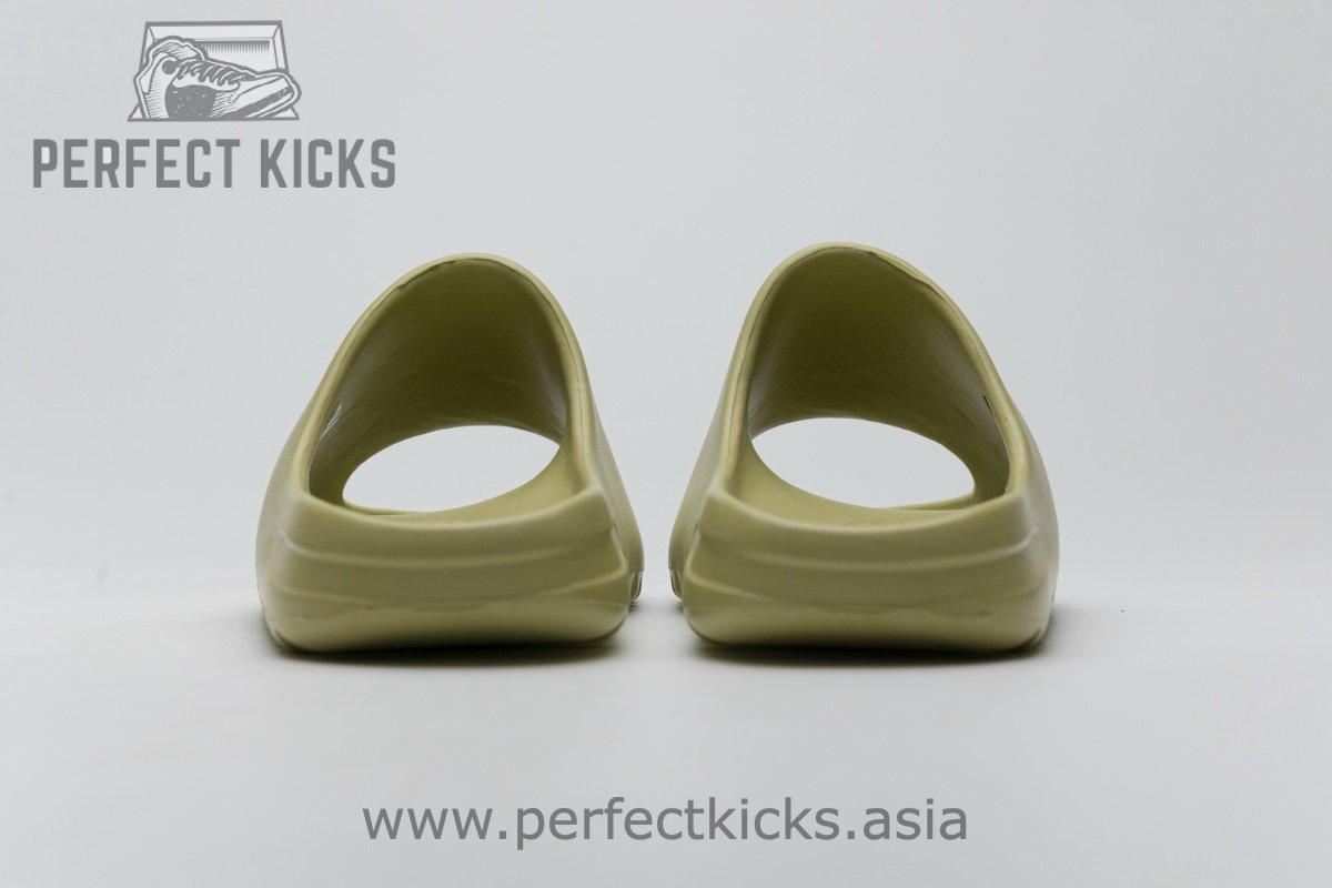FX0494 adidas Yeezy Slide “RESIN” - Image 5