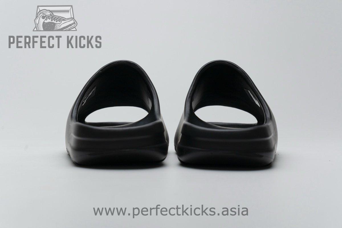 FB6348 adidas Yeezy Slide “Black” - Image 7
