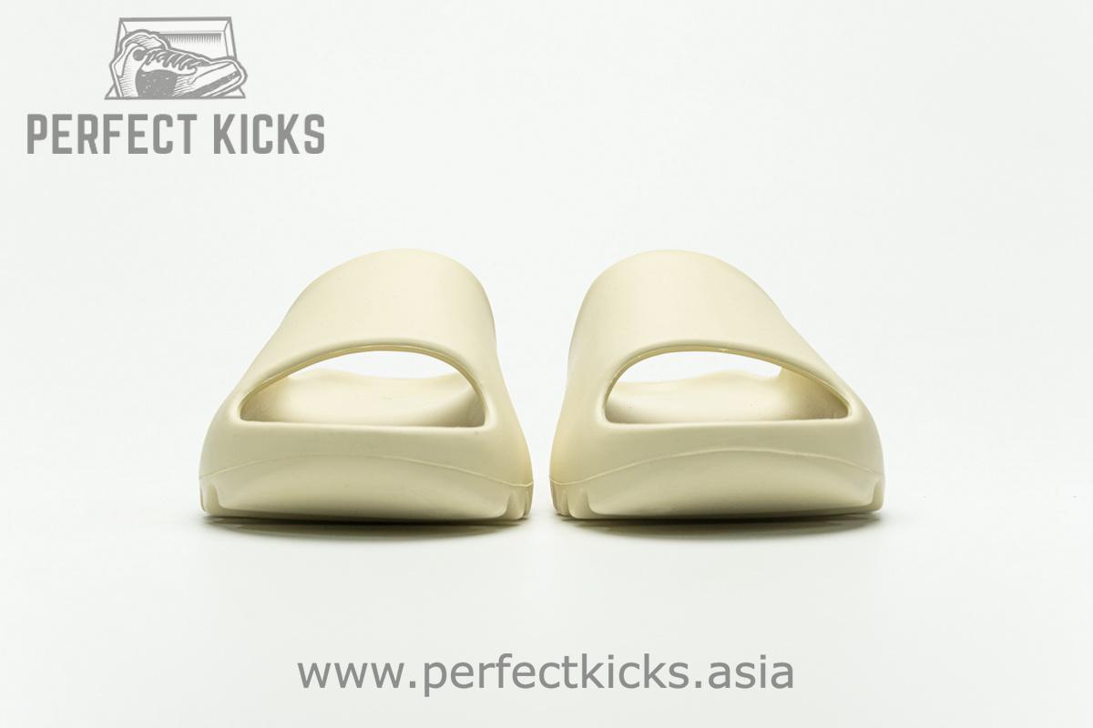 Adidas Yeezy Slide “Desert Sand” - Image 2
