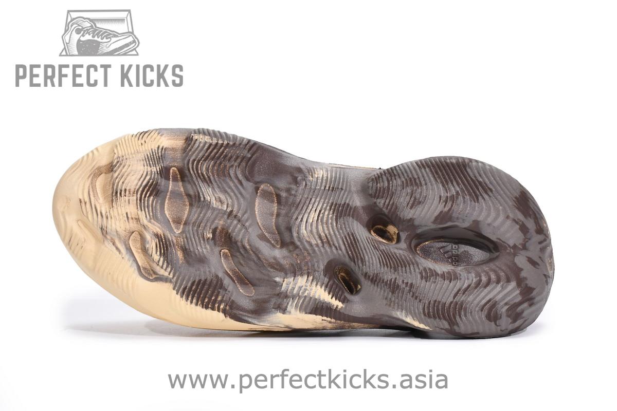 GX8774 Adidas originals Yeezy Foam Runner MX Cream Clay - Image 7